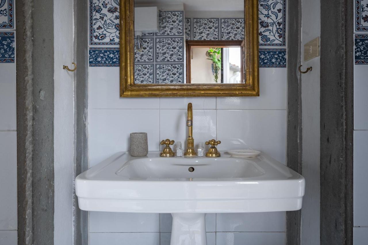 Via Lamberti, 3 - Florence Charming Apartments - Charming And Historic 5Th-Floor Attic Apartment With Elevator In A Building At The Heart Of Vibrant Florence, Just A 2-Minute Walk From All Attractions Exterior foto